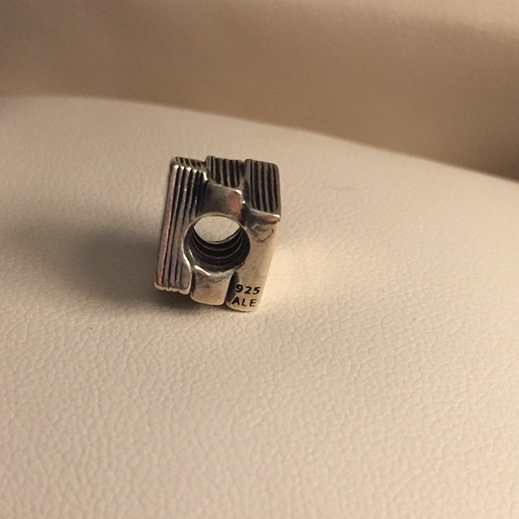 Pandora textbooks charm - Picture 4 of 4